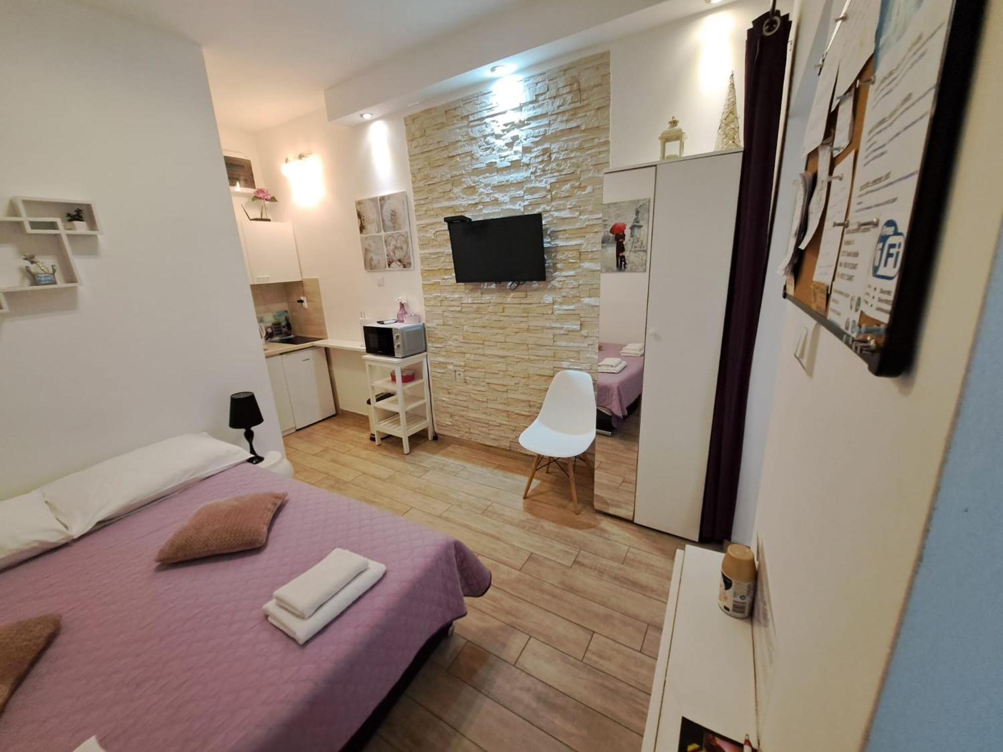 Studio Apartment Legcevic Kastela Luaran gambar