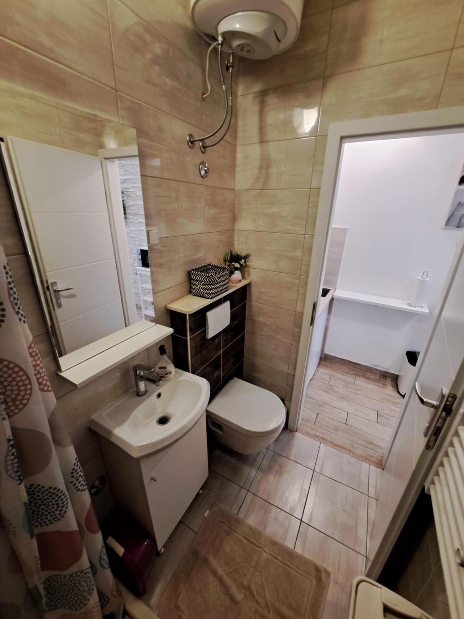 Studio Apartment Legcevic Kastela Luaran gambar