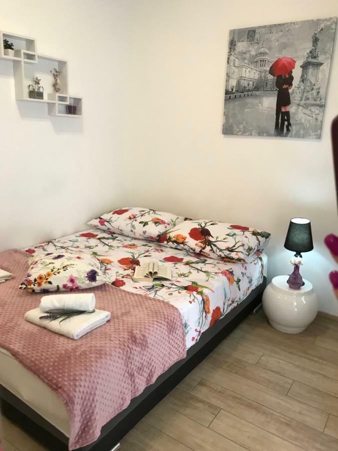 Studio Apartment Legcevic Kastela Luaran gambar
