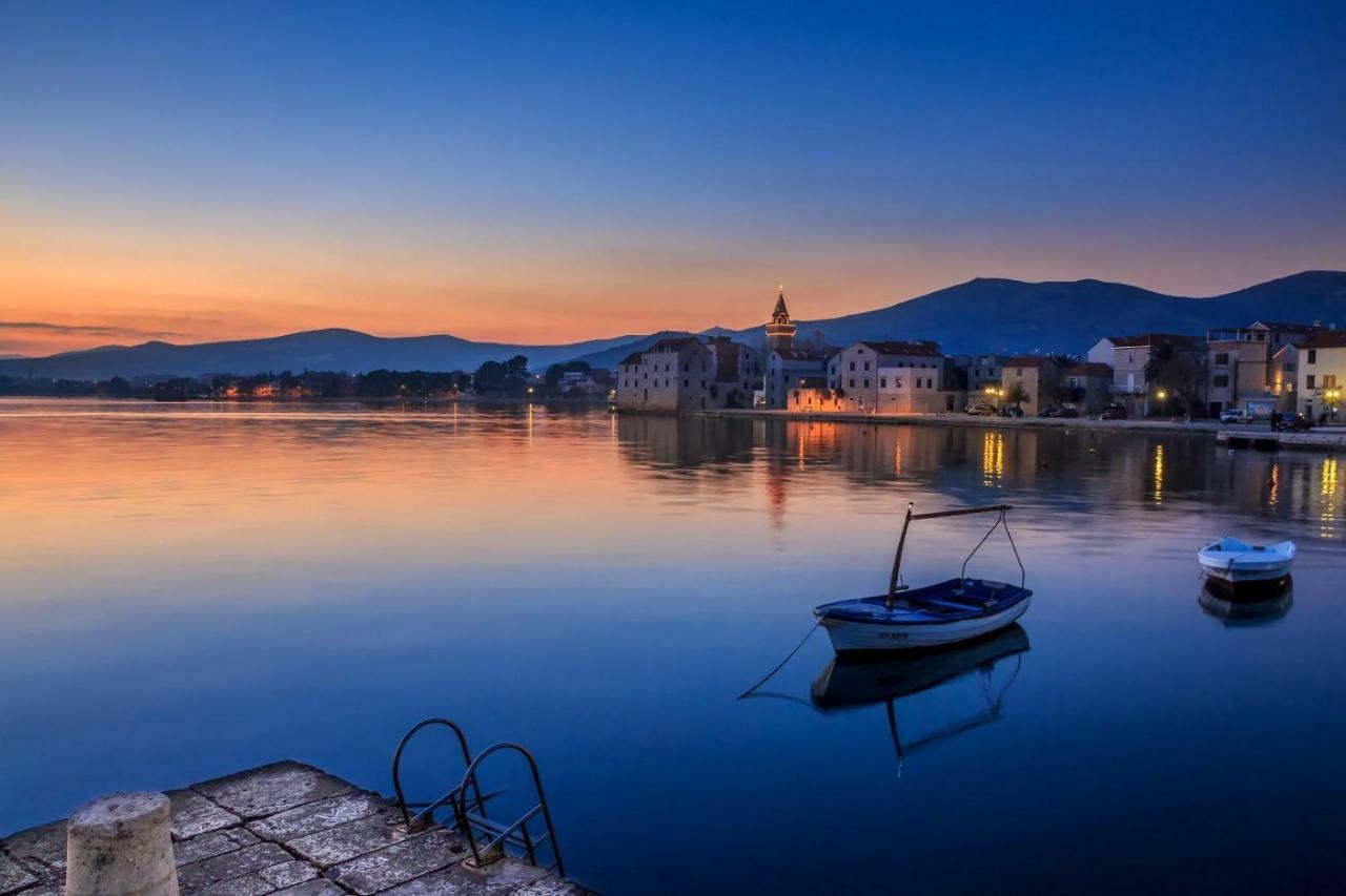 Studio Apartment Legcevic Kastela Luaran gambar
